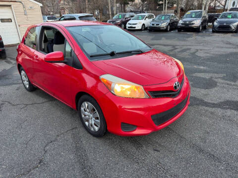 2012 Toyota Yaris 3-Door L