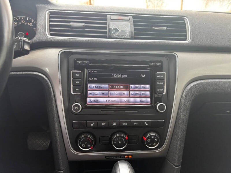 2015 Volkswagen Passat 1.8T Limited Edition