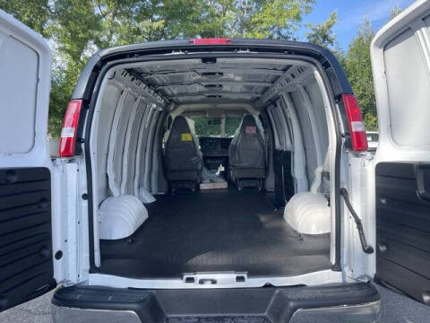 2025 Chevrolet Express 2500