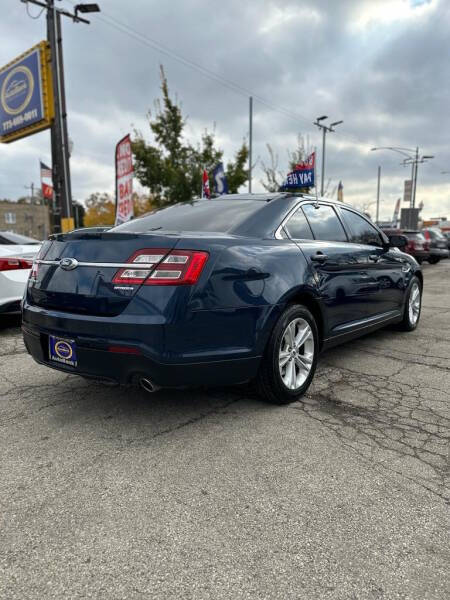 2016 Ford Taurus SE