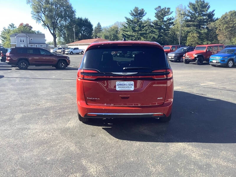 2026 Chrysler Pacifica Select