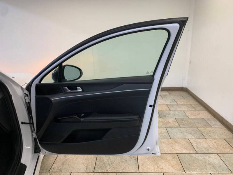 2023 Kia K5