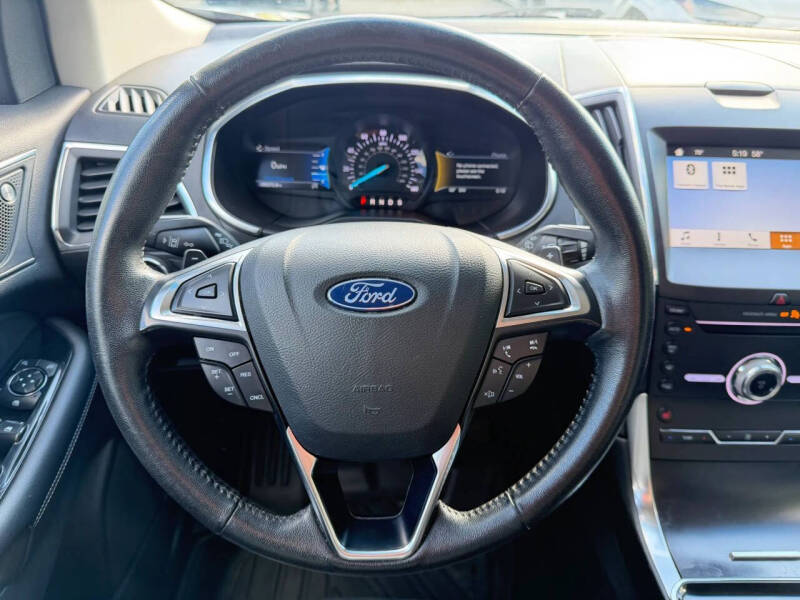 2019 Ford Edge Titanium