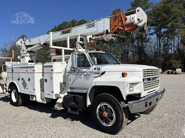 1991 Ford F-800's photo