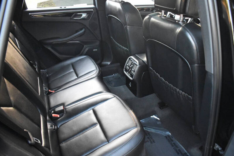 2021 Porsche Macan