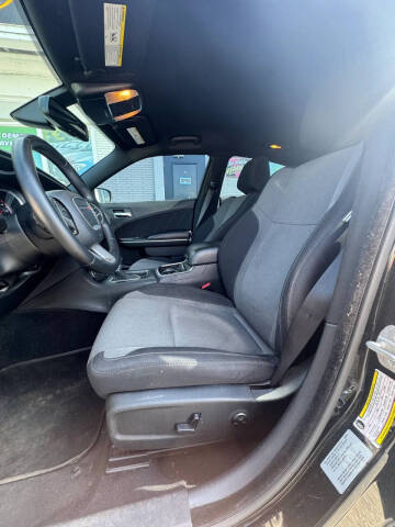 2015 Dodge Charger SXT