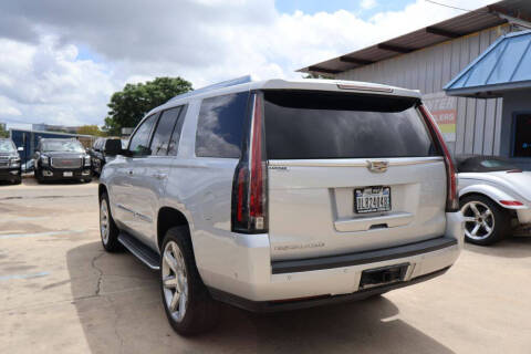 2017 Cadillac Escalade Luxury