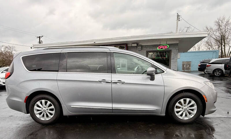 2019 Chrysler Pacifica Touring L