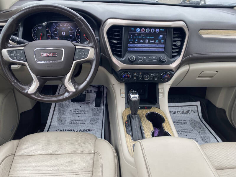 2019 GMC Acadia Denali
