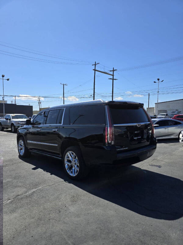 2017 Cadillac Escalade ESV Platinum