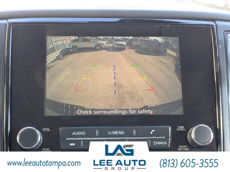 2023 Nissan Titan SV