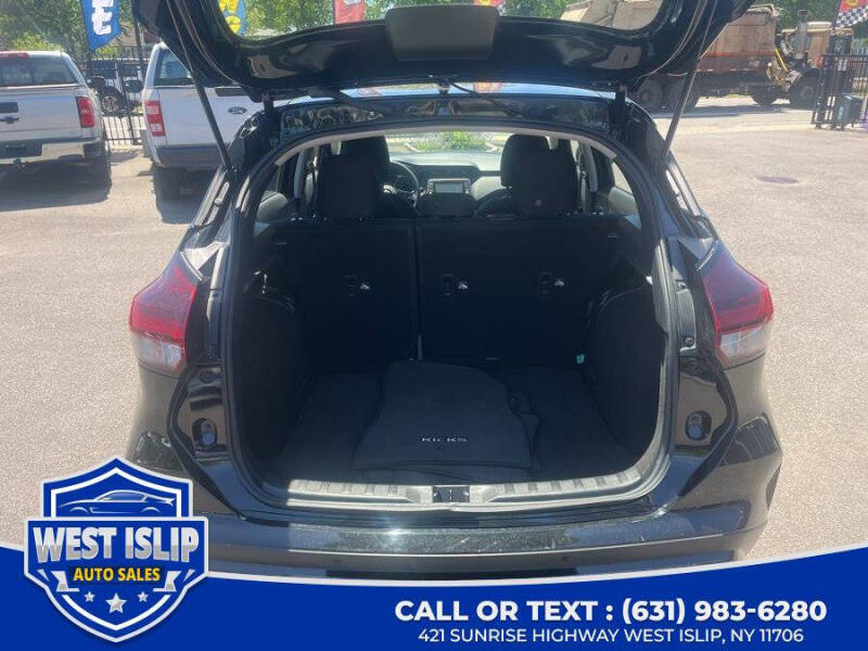 2024 Nissan Kicks S