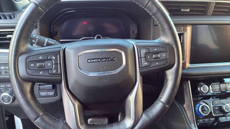 2023 GMC Yukon XL Denali Ultimate