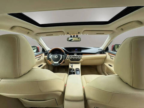 2014 Lexus ES 300h