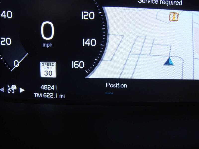 2020 Volvo XC40 T5 Momentum