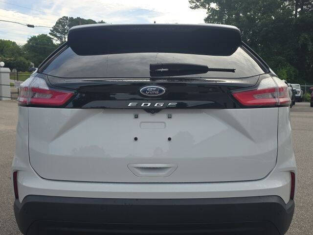 2021 Ford Edge SE
