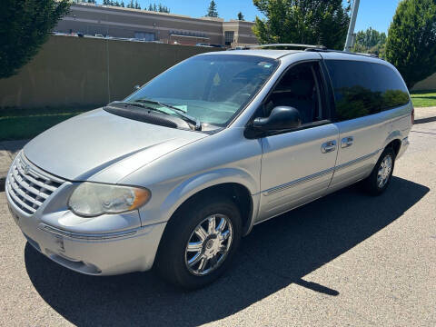 2006 Chrysler Town and Country for sale at Blue Line Auto Group in Portland OR