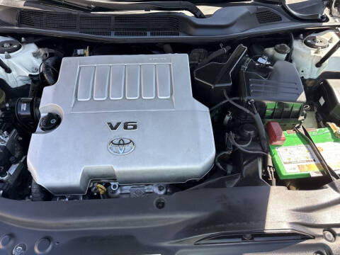 2010 Toyota Avalon XLS