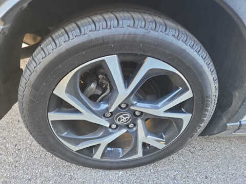 2018 Toyota C-HR XLE Premium