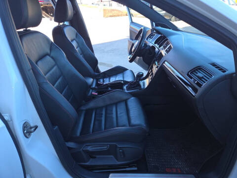 2015 Volkswagen Golf GTI SE