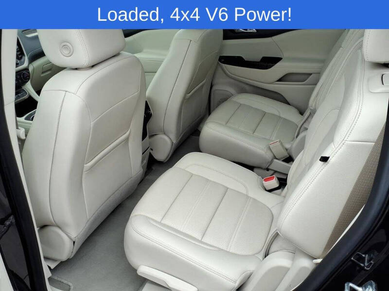 2023 GMC Acadia Denali