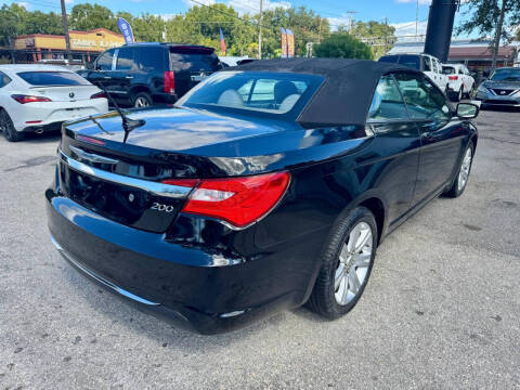 2012 Chrysler 200 Touring