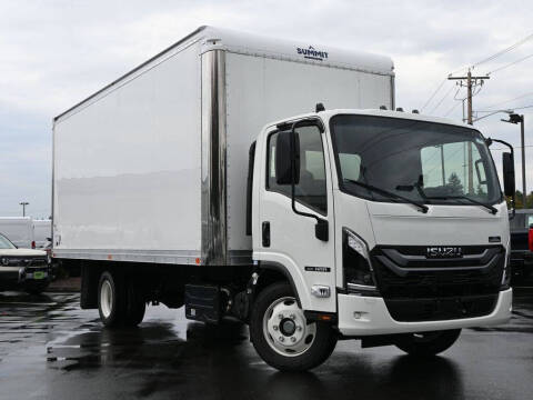 2025 Isuzu NRR