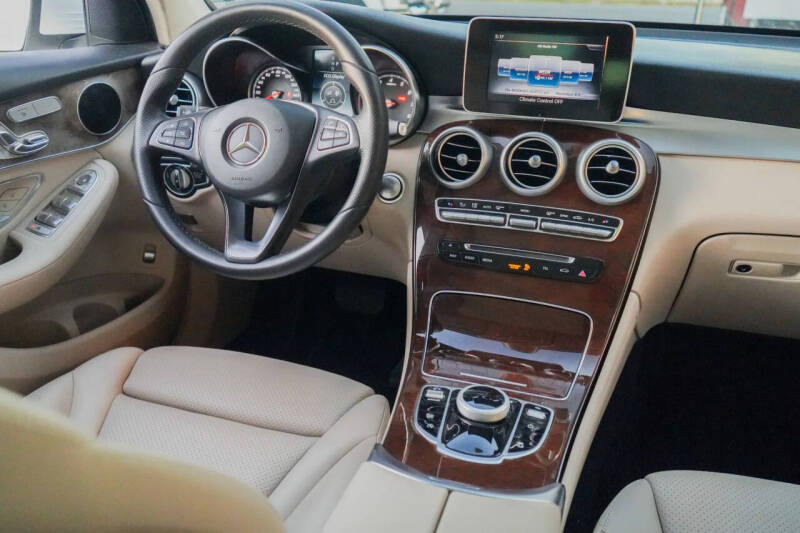 2018 Mercedes-Benz GLC GLC 300