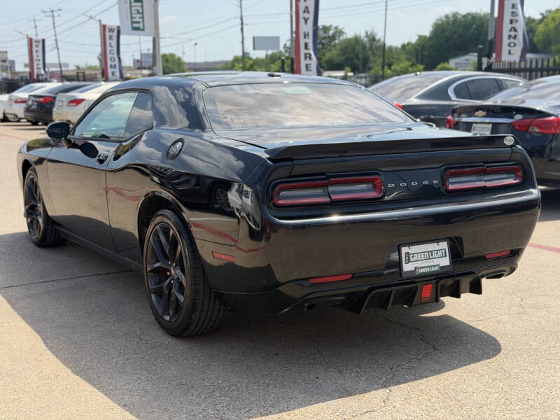 2016 Dodge Challenger SXT
