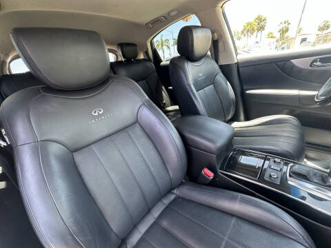 2013 Infiniti FX37