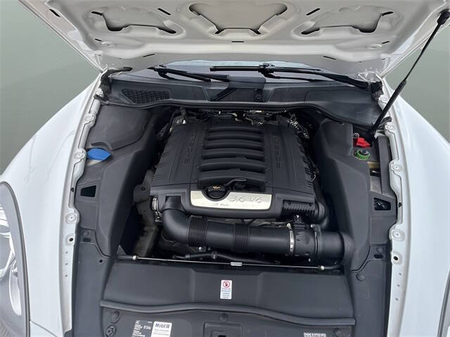 2014 Porsche Cayenne Platinum