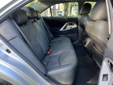 2011 Toyota Camry SE V6