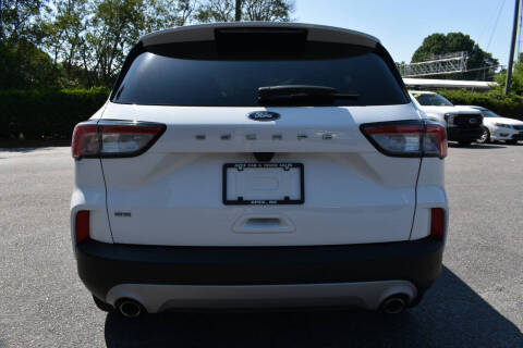 2020 Ford Escape SE