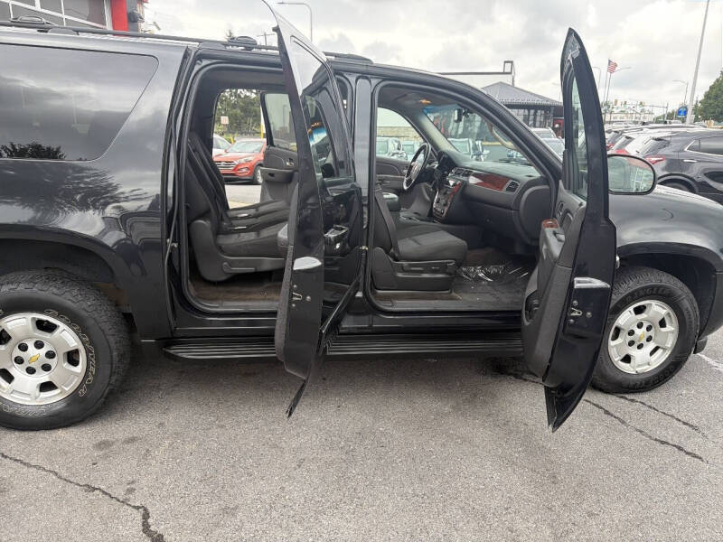 2011 Chevrolet Suburban LS