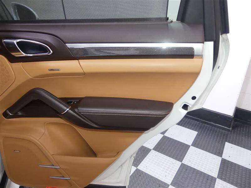 2016 Porsche Cayenne GTS
