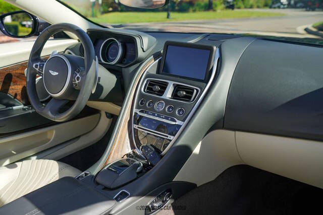 2020 Aston Martin DB11 Volante