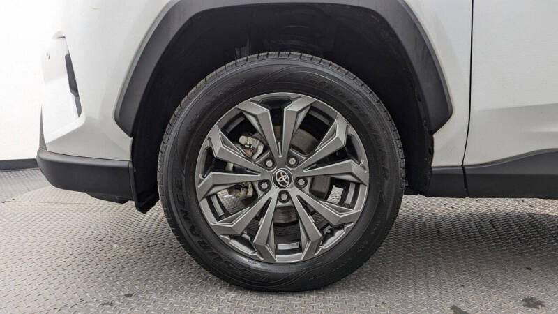 2023 Toyota RAV4 Hybrid XLE Premium