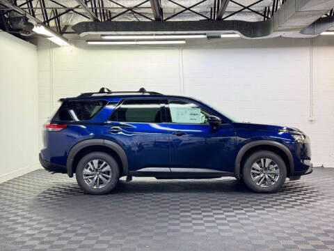 2025 Nissan Pathfinder SV