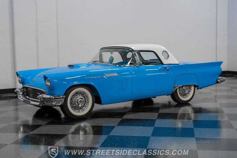 1957 Ford Thunderbird