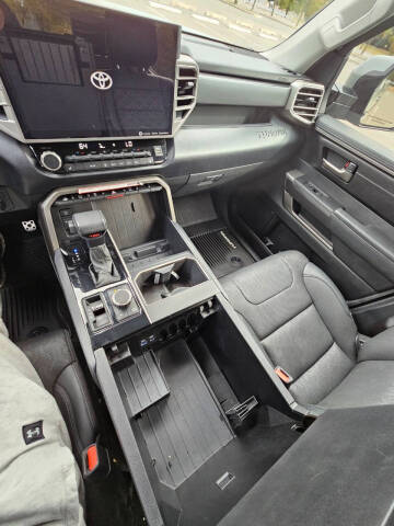 2022 Toyota Tundra SR5