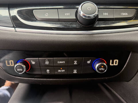 2021 Buick Enclave Essence