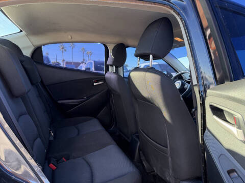 2019 Toyota Yaris LE