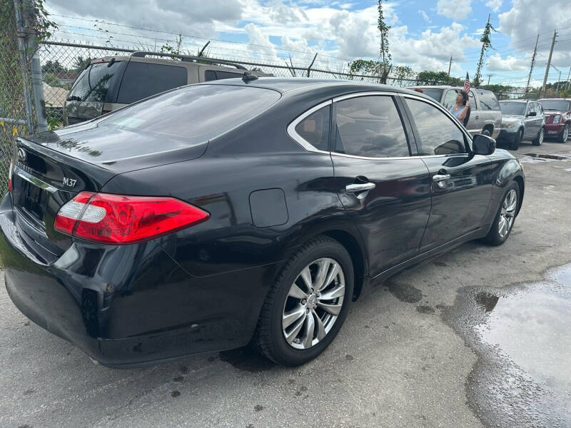 2012 INFINITI M 37 photo 11