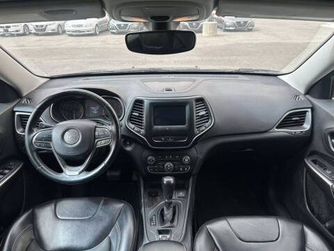 2019 Jeep Cherokee Latitude Plus