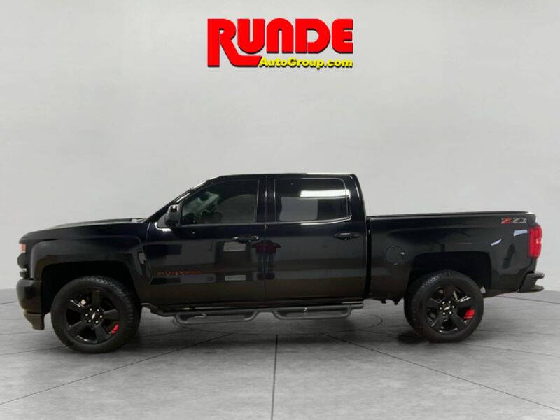 Used 2018 Chevrolet Silverado 1500 LTZ with VIN 3GCUKSEC4JG546940 for sale in Hazel Green, WI