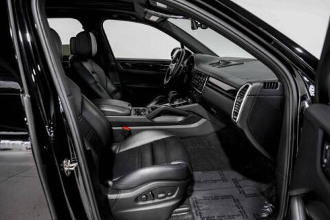 2022 Porsche Cayenne S