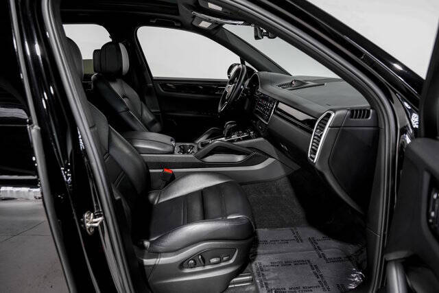 2022 Porsche Cayenne S