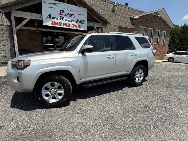 2017 Toyota 4Runner SR5's photo