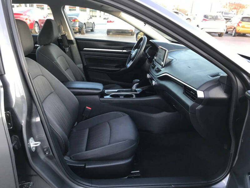 2021 Nissan Altima 2.5 SV