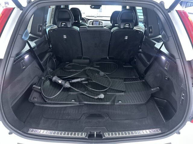 2022 Volvo XC90 Recharge T8 R-Design